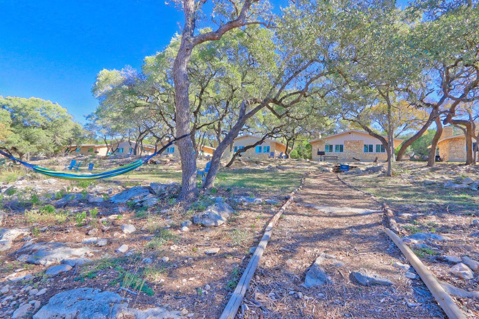 Millie'S Cottages Unit 5 - Josephine Canyon Lake Exterior photo